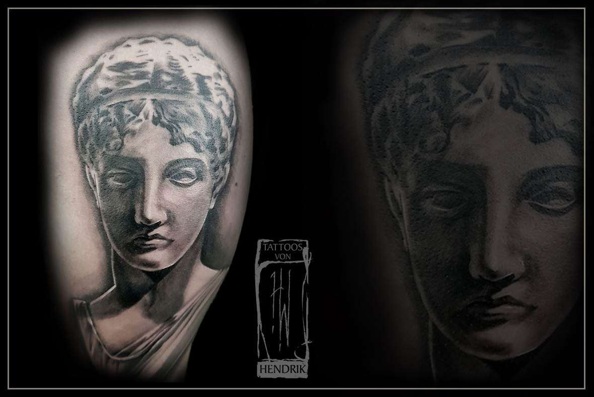 Tattoo Aphrodite in Black&Grey